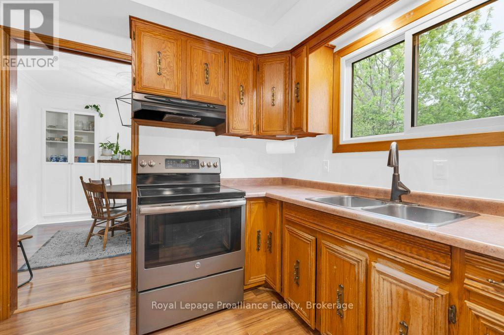 28 BRIARWOOD CRESCENT - 14