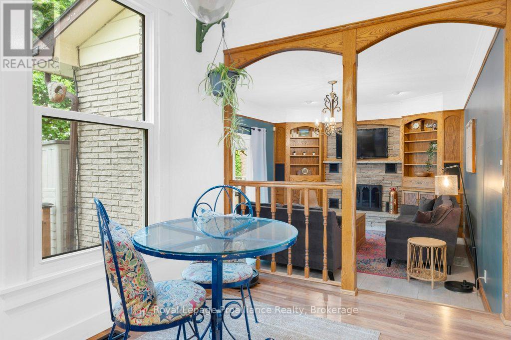 28 BRIARWOOD CRESCENT - 16