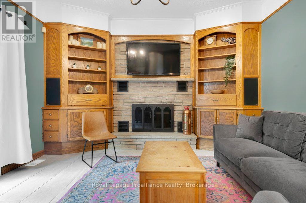 28 BRIARWOOD CRESCENT - 19