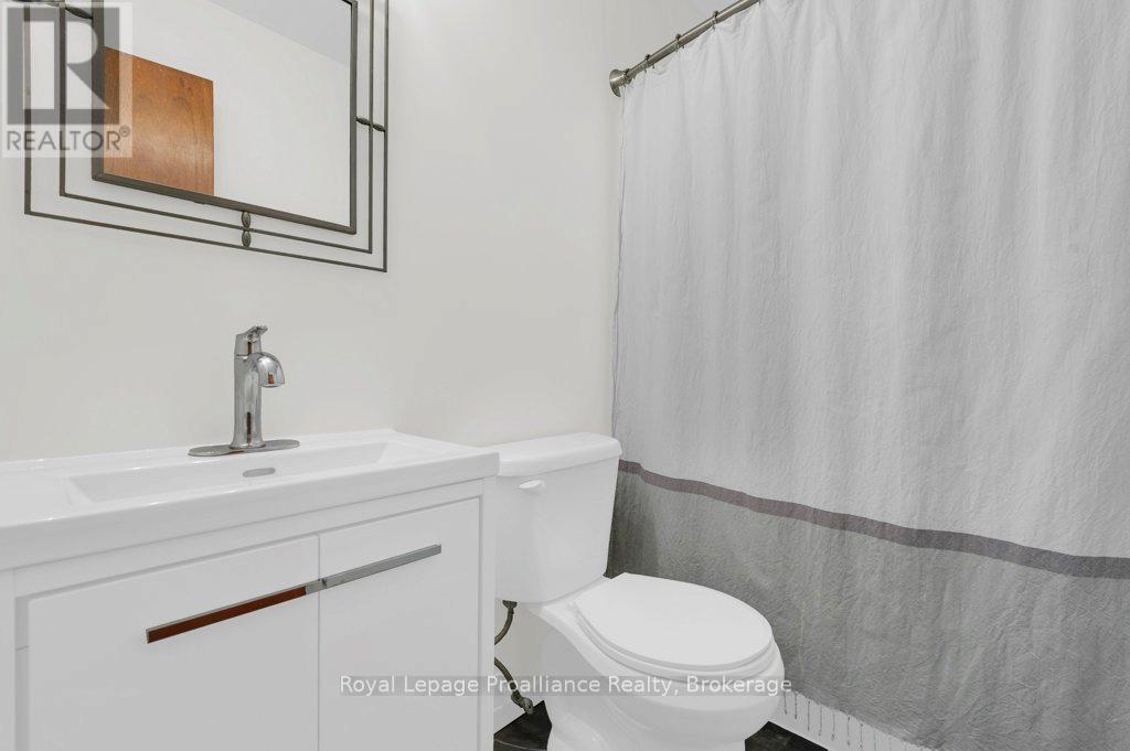 28 BRIARWOOD CRESCENT - 25