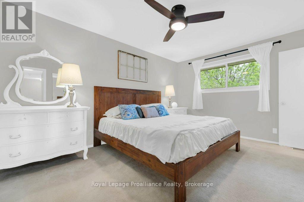 28 BRIARWOOD CRESCENT - 27
