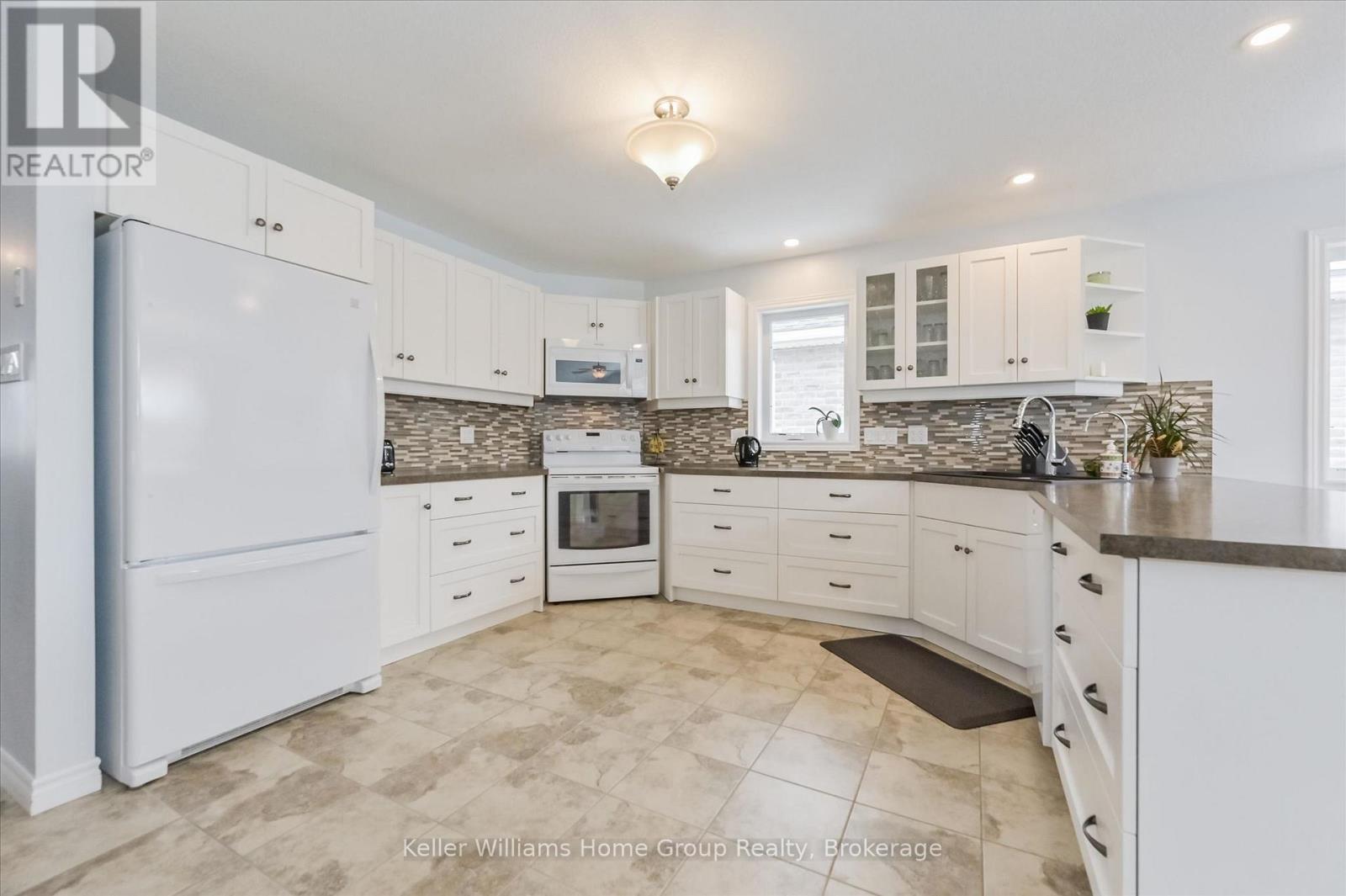 107 MCGOWAN STREET - 9