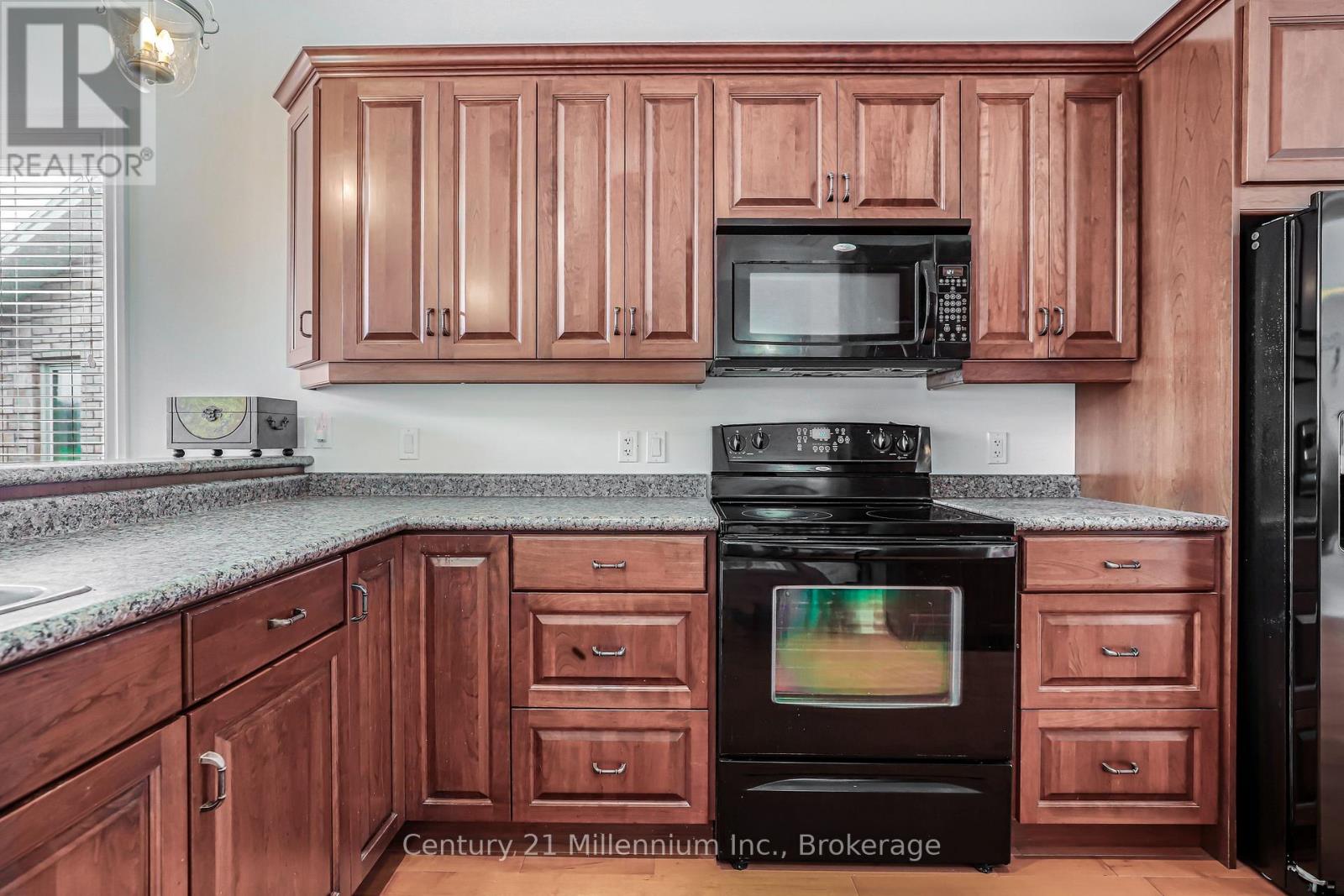 6 GLEN ABBEY COURT - 19
