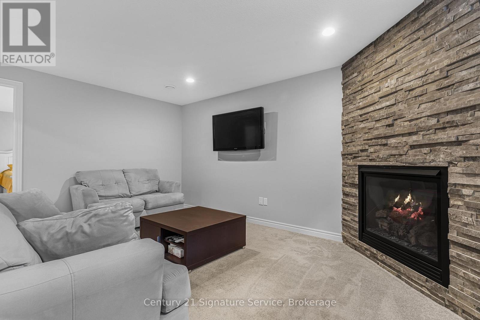 16 GAISER ROAD - 26