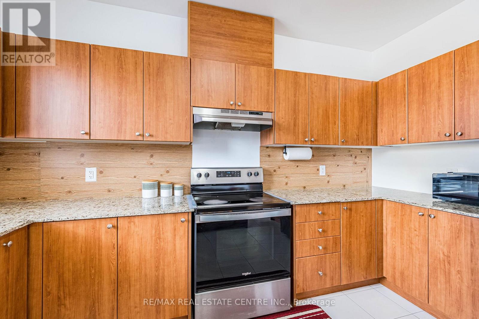 26 AITCHISON AVENUE - 16