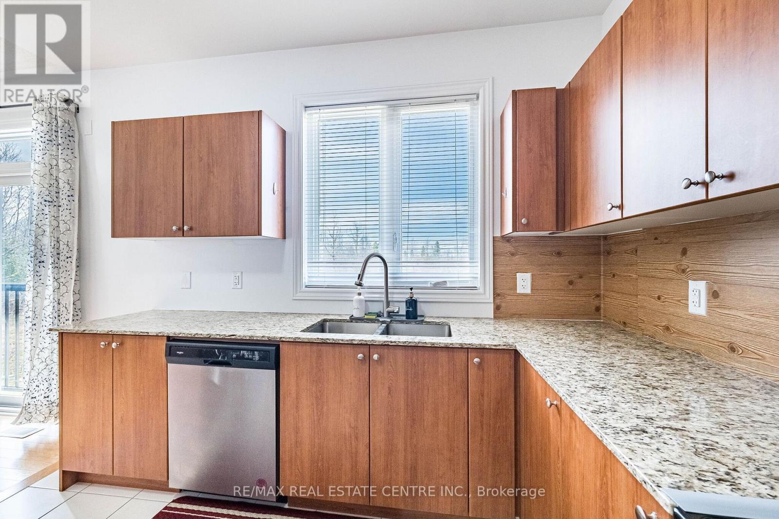 26 AITCHISON AVENUE - 17