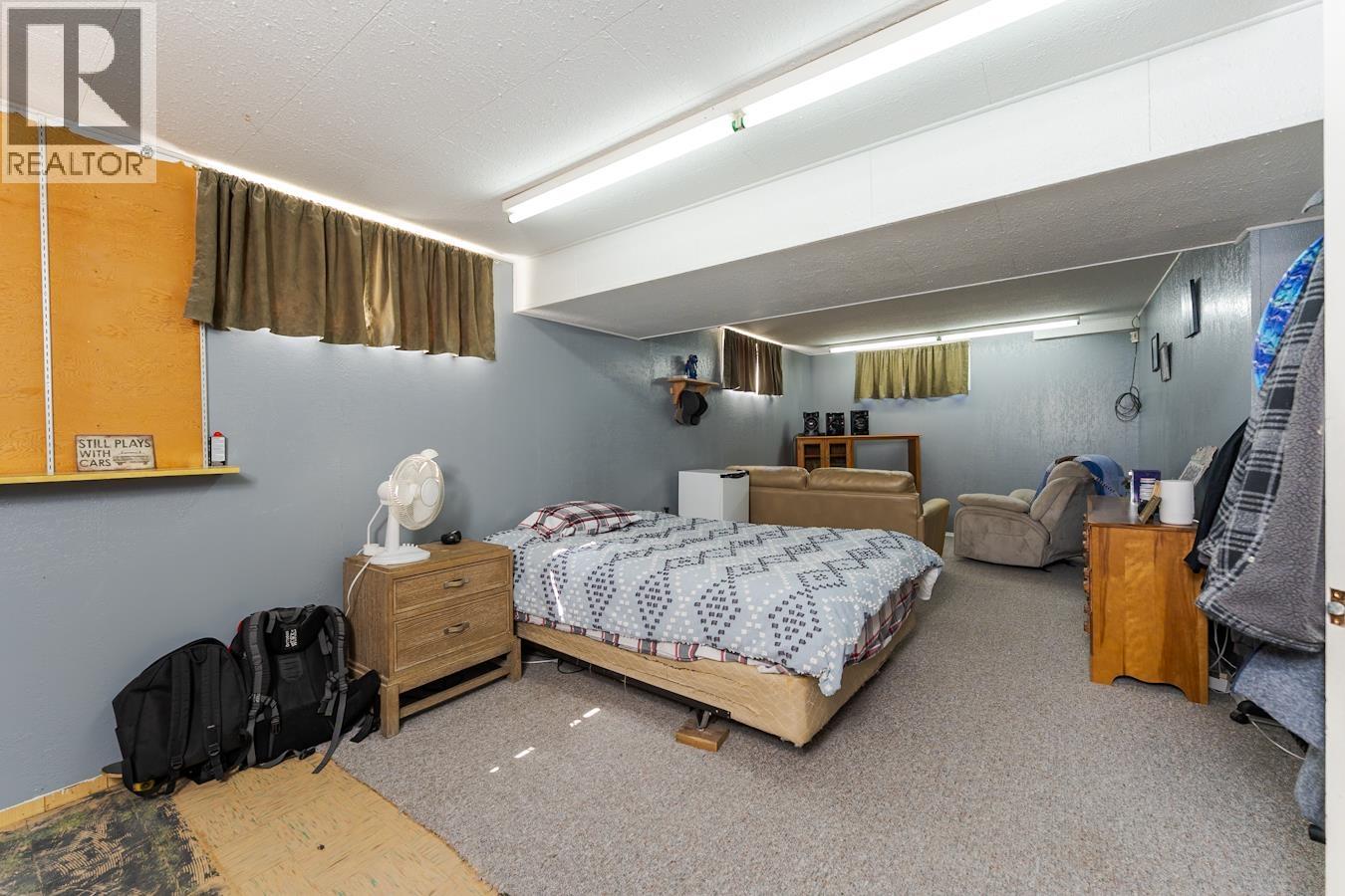 777 GILLETT STREET - 33