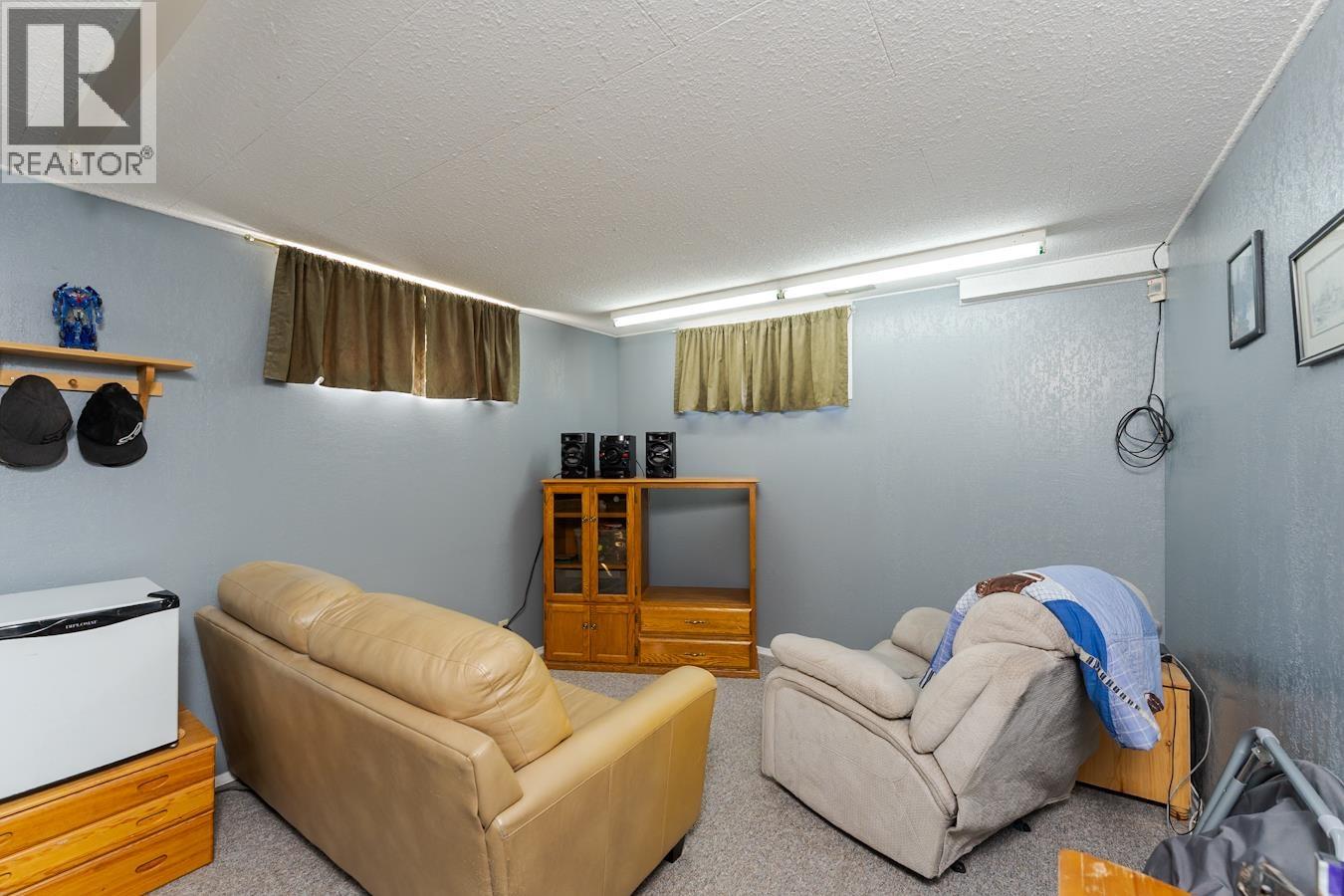 777 GILLETT STREET - 34