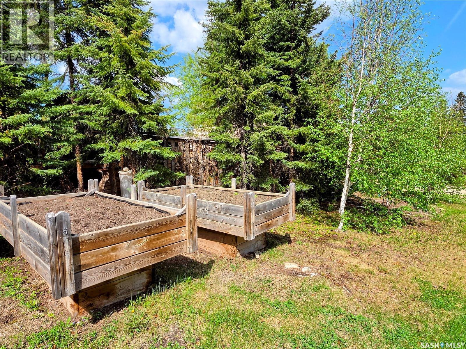 1 Beaver CRESCENT