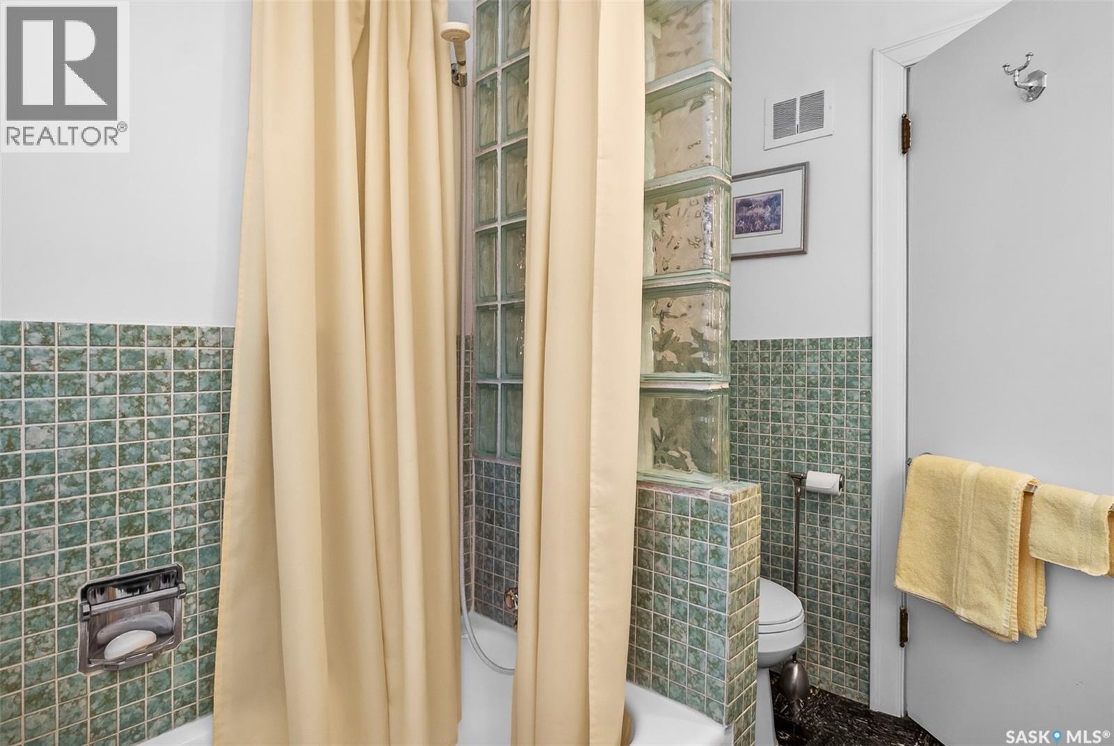 1030 1st AVENUE NW - 32