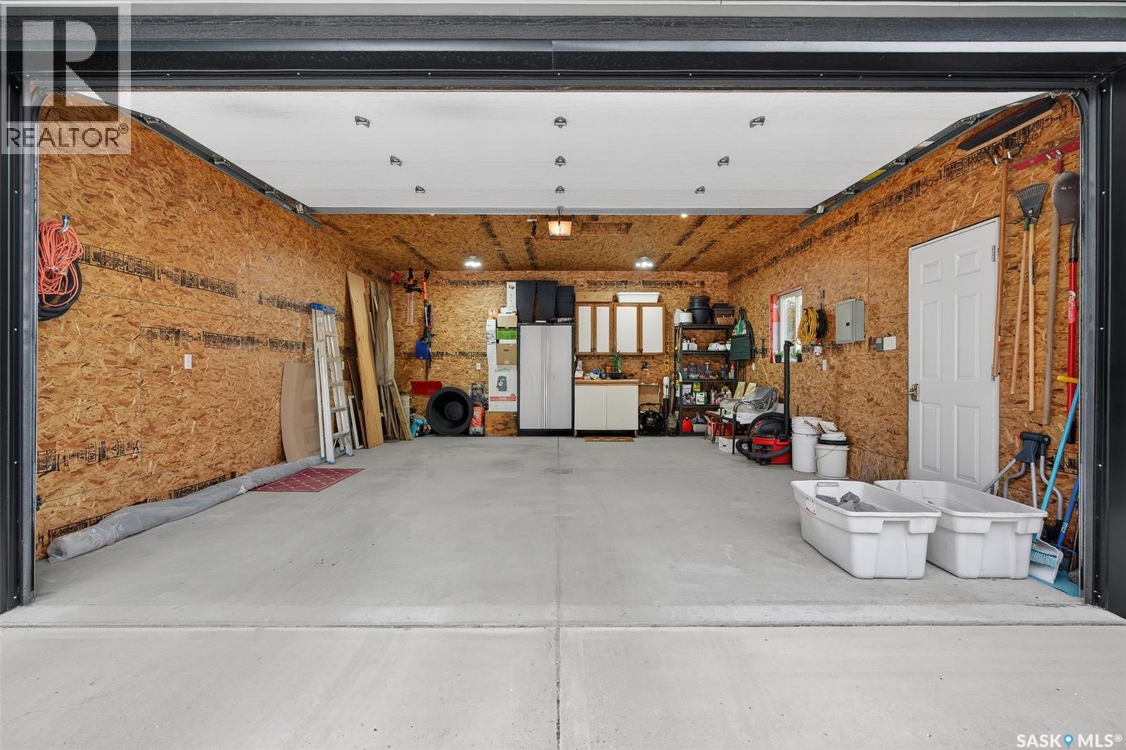 1030 1st AVENUE NW - 64