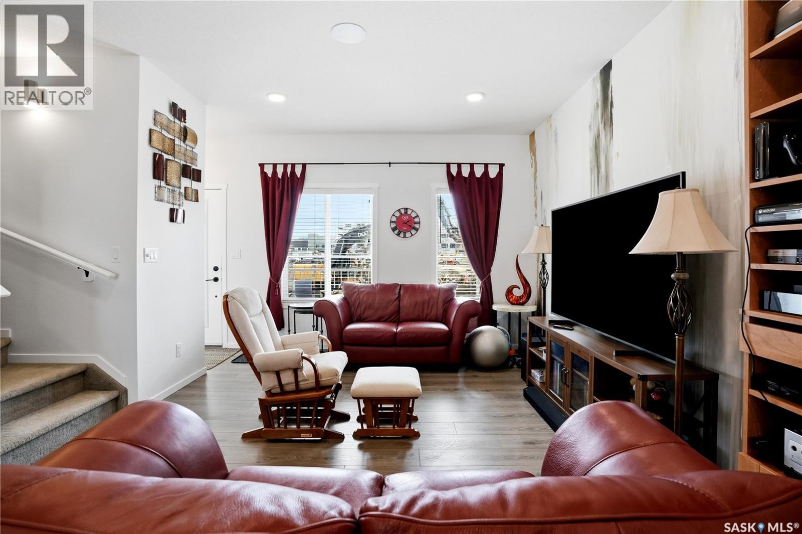 #5000 Primrose Green DRIVE E - 6