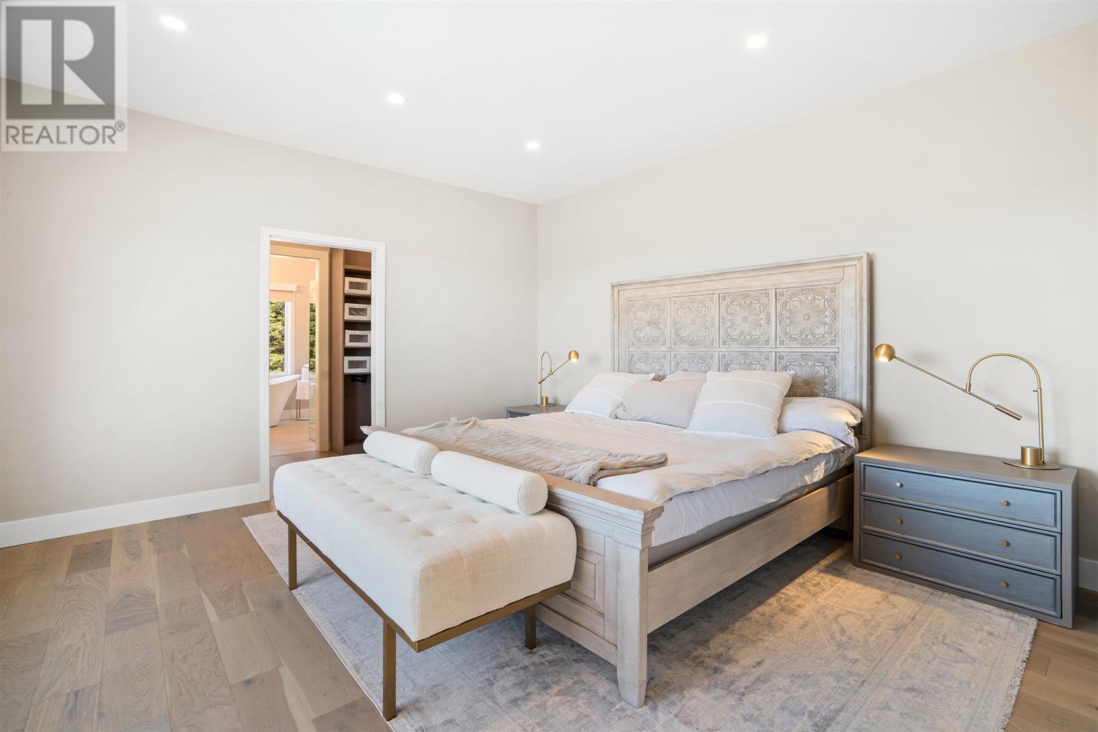 130 MacCallum Drive - 17