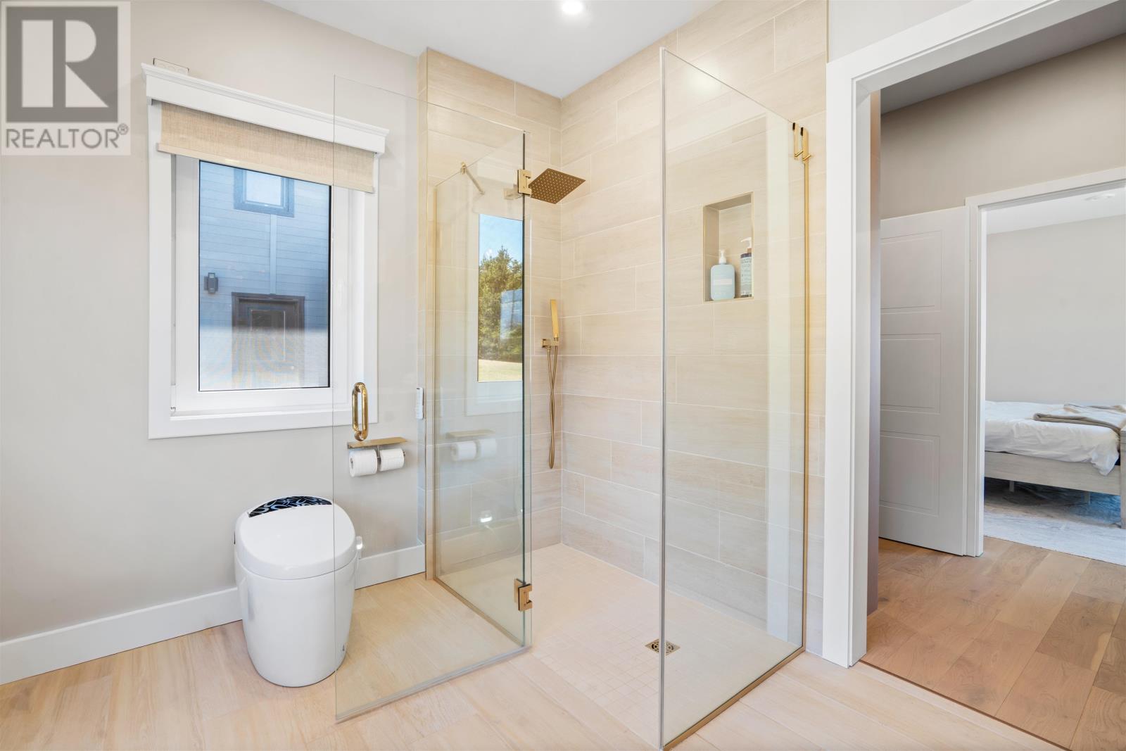 130 MacCallum Drive - 22