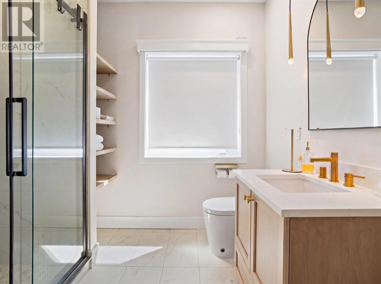 130 MacCallum Drive - 28