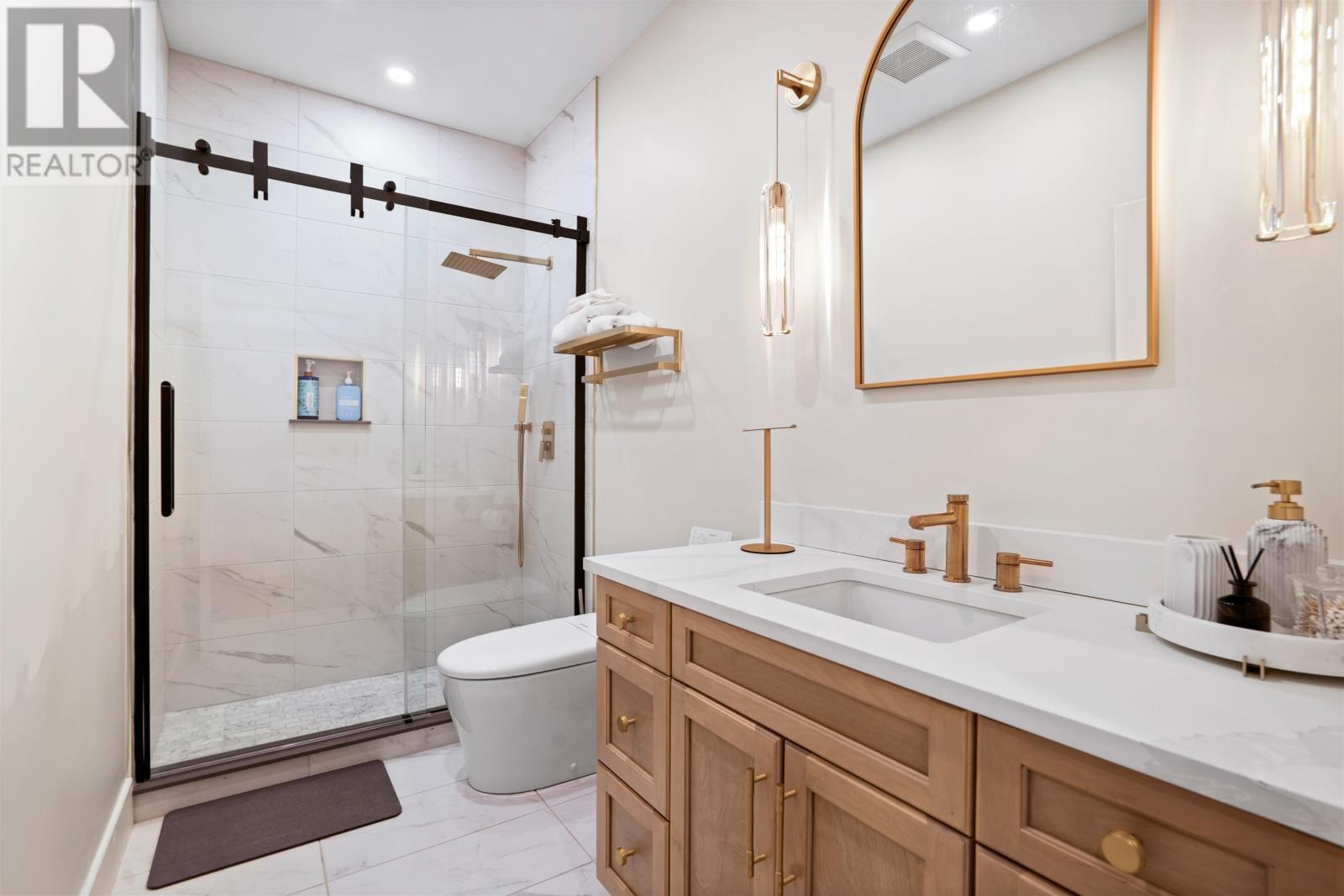 130 MacCallum Drive - 31