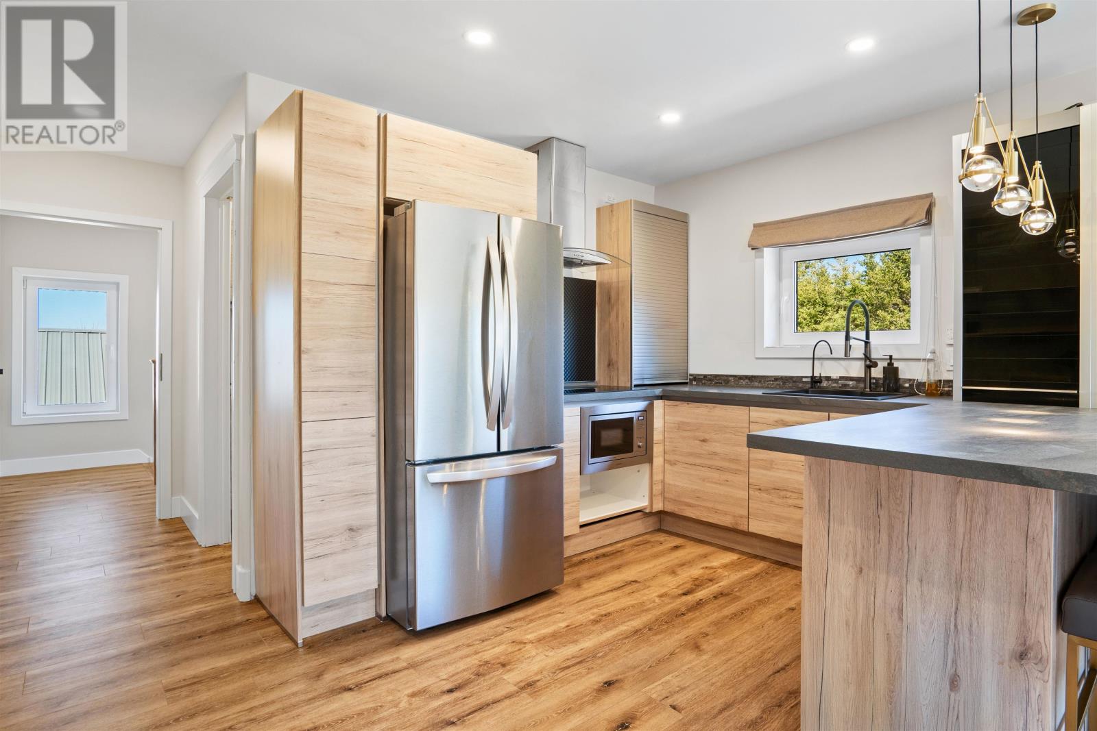 130 MacCallum Drive - 37