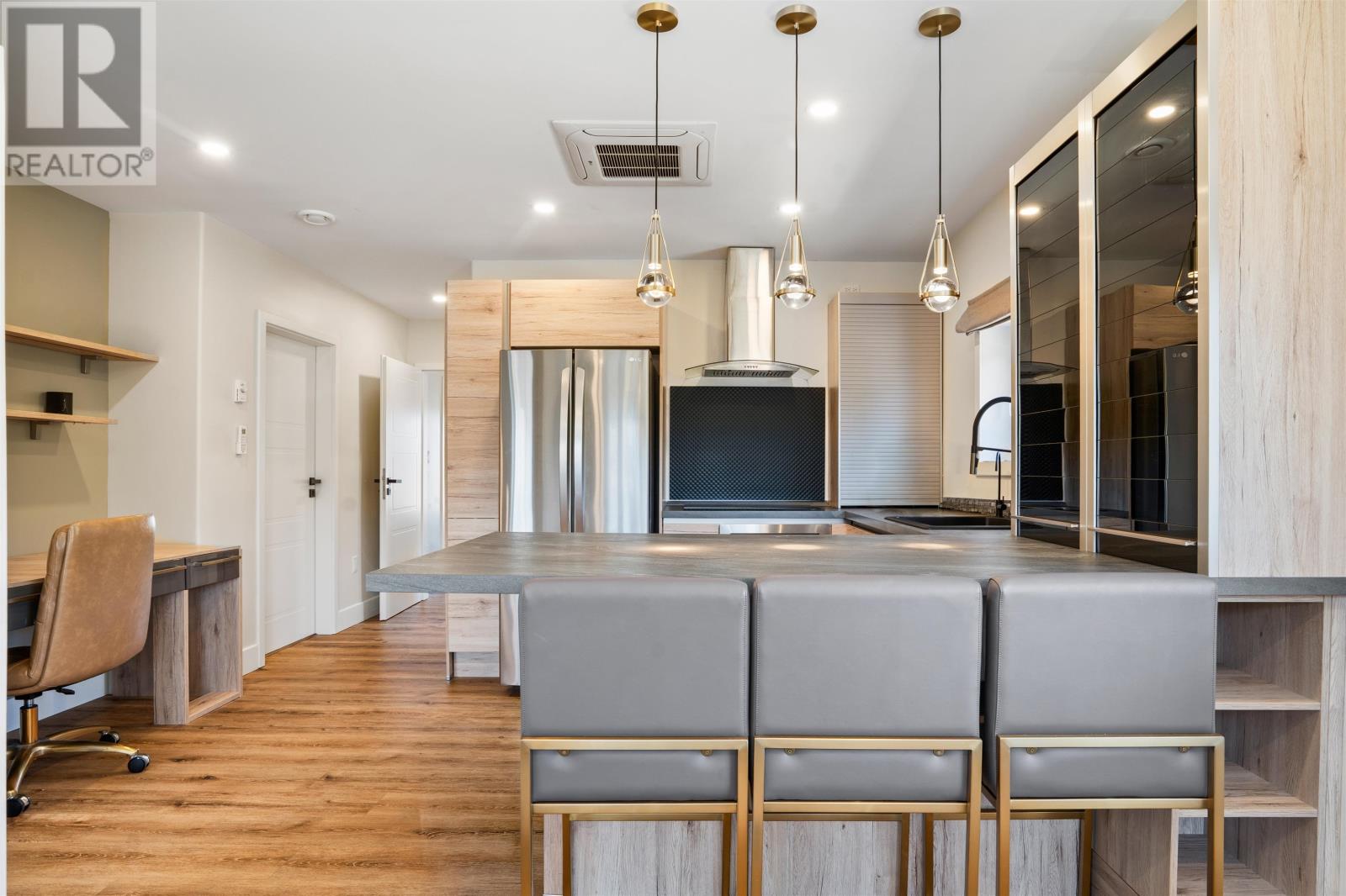130 MacCallum Drive - 39