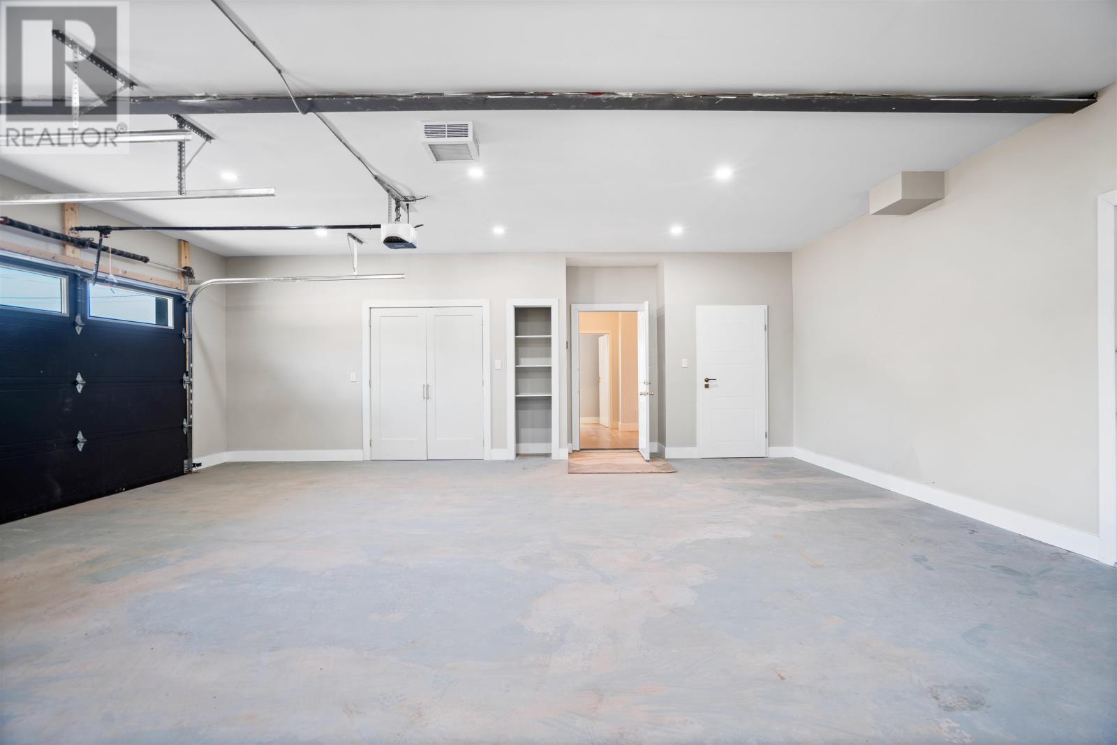 130 MacCallum Drive - 46