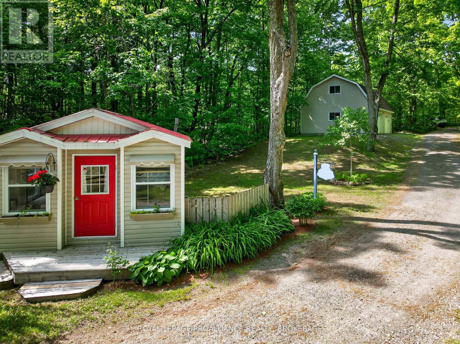 1004C PUBLIC BEACH ROAD - 41