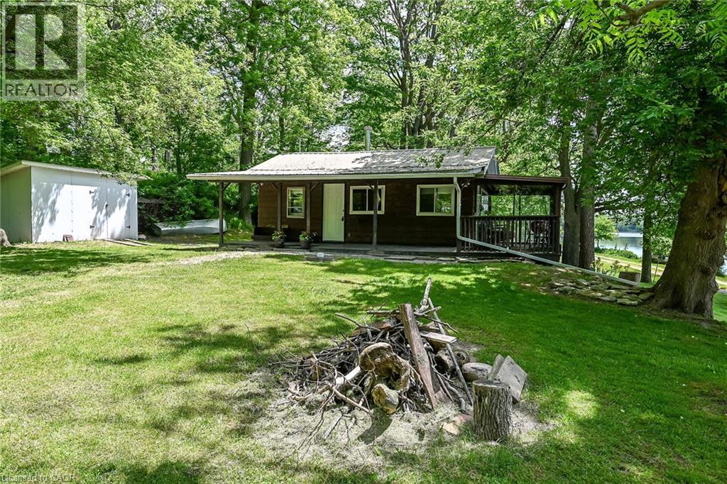 2 TOWNLINE Road E - 2