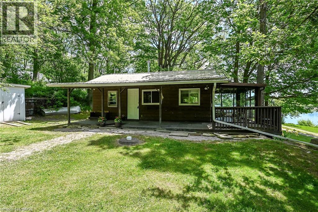 2 TOWNLINE Road E - 38