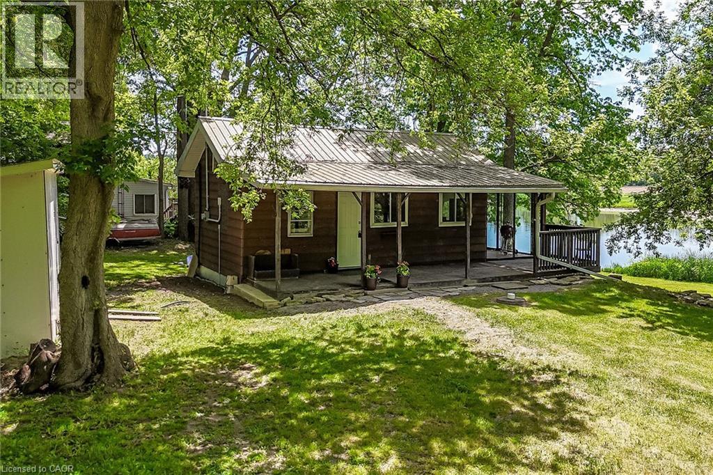 2 TOWNLINE Road E - 39