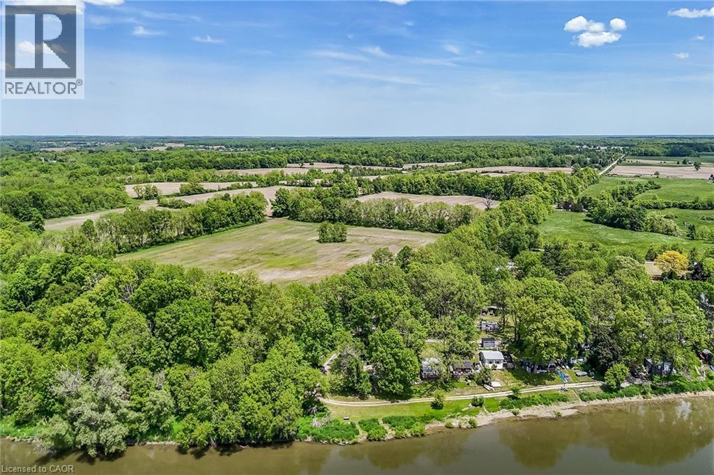 2 TOWNLINE Road E - 43