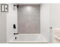210 2015 St. Johns Street, Port Moody, BC V3H0N5 Photo 11