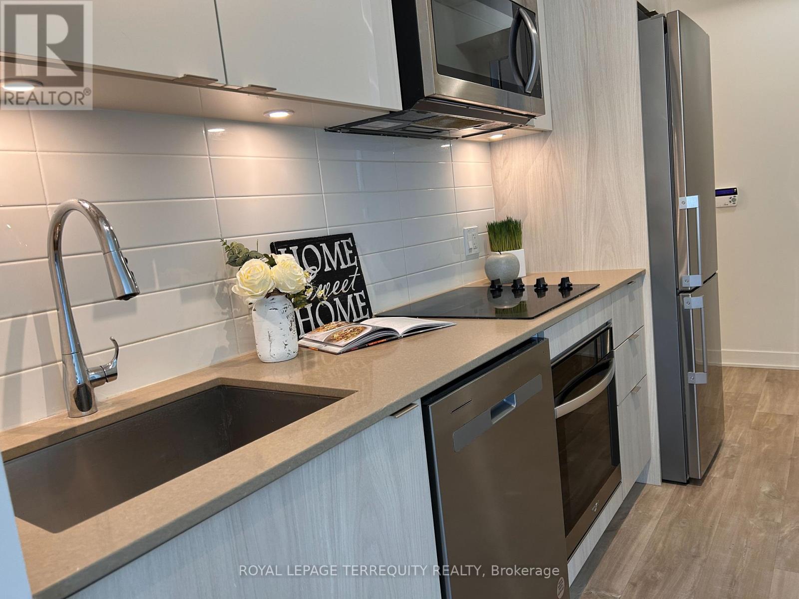 #936 135 LOWER SHERBOURNE STREET - 11
