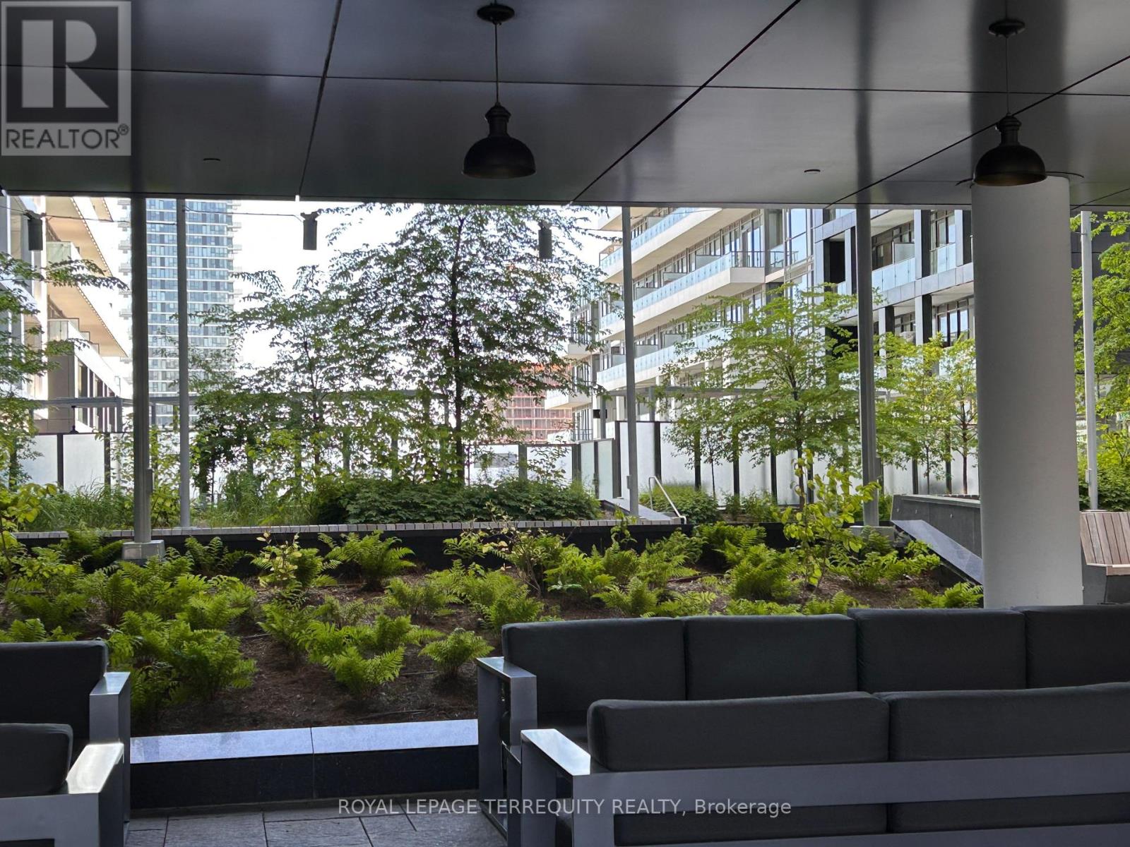 #936 135 LOWER SHERBOURNE STREET - 28