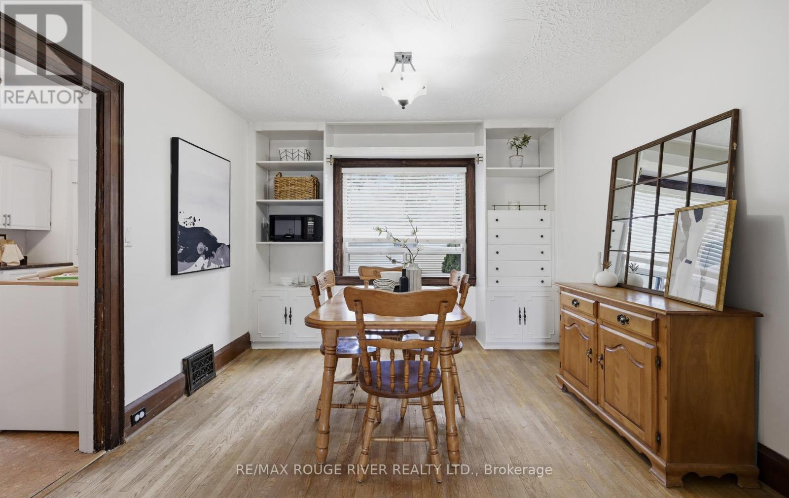 338 JARVIS STREET - 11