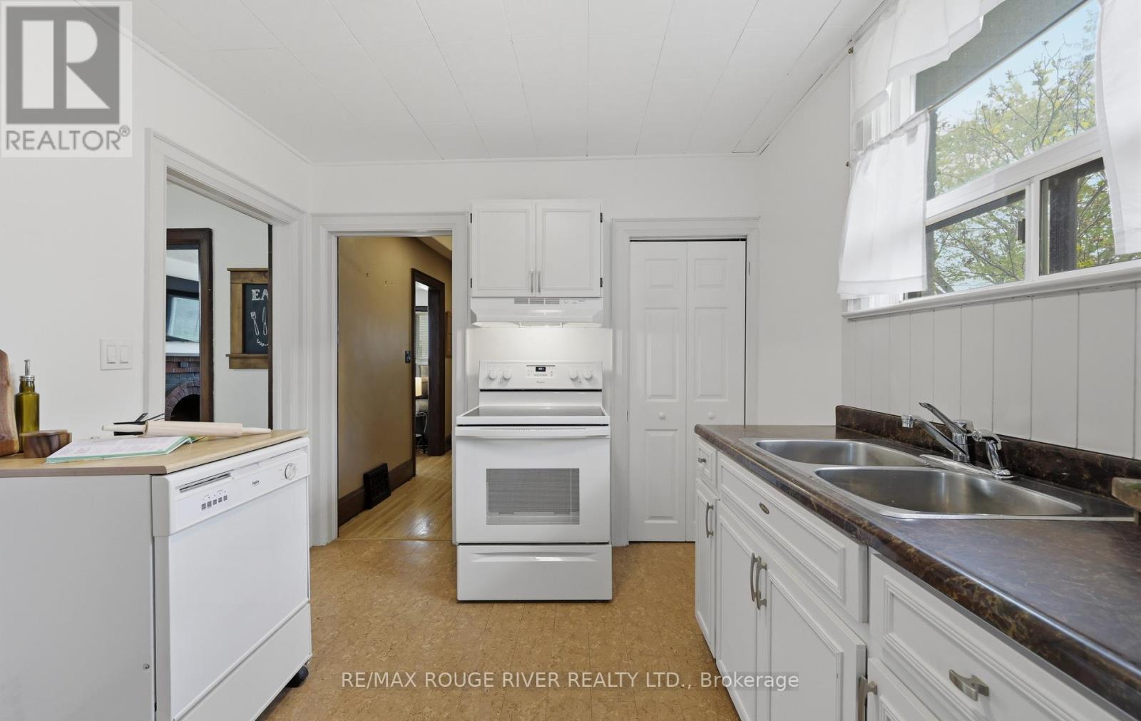 338 JARVIS STREET - 16