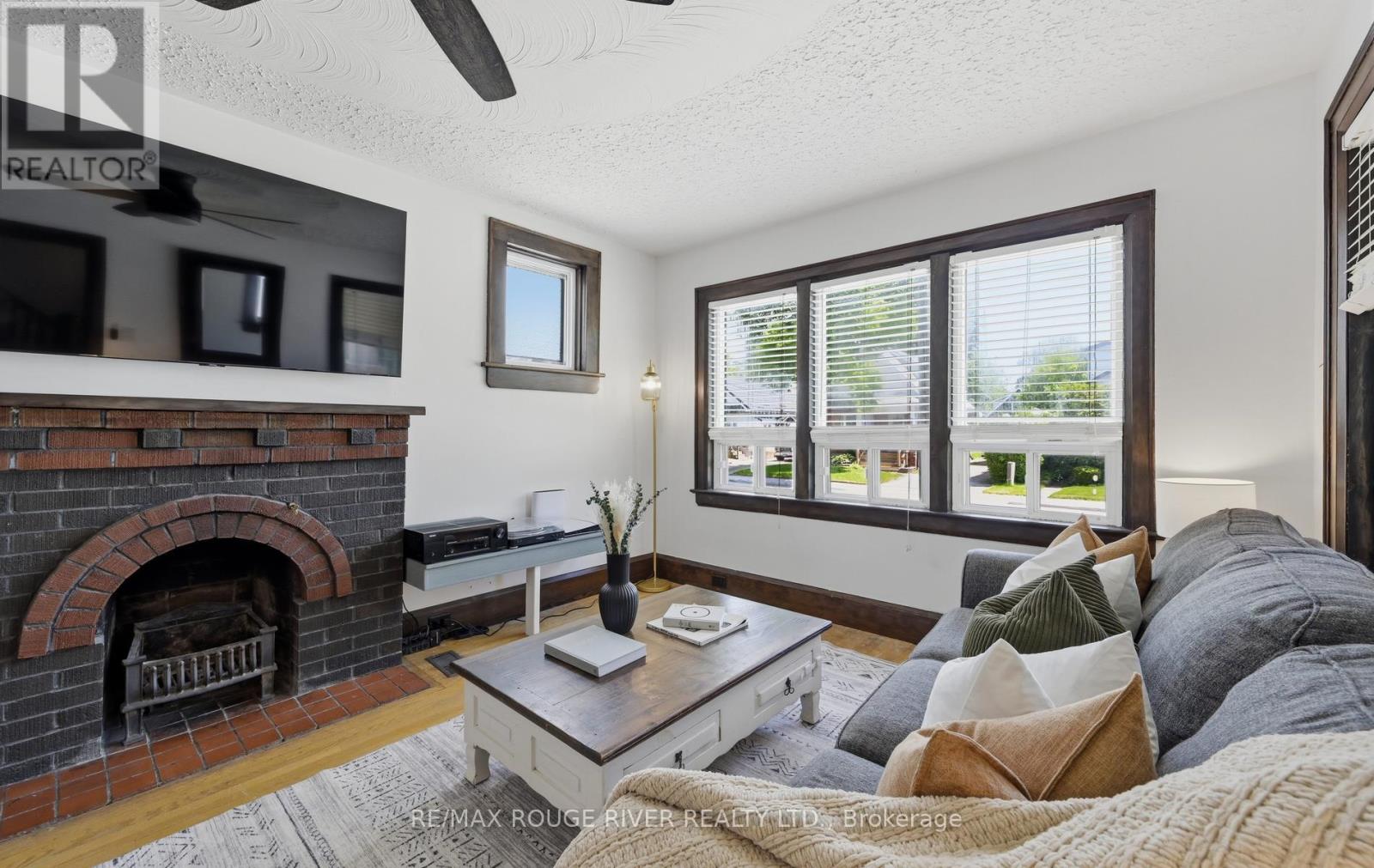 338 JARVIS STREET - 18