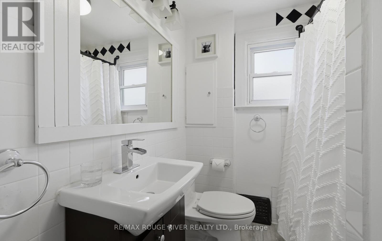 338 JARVIS STREET - 19