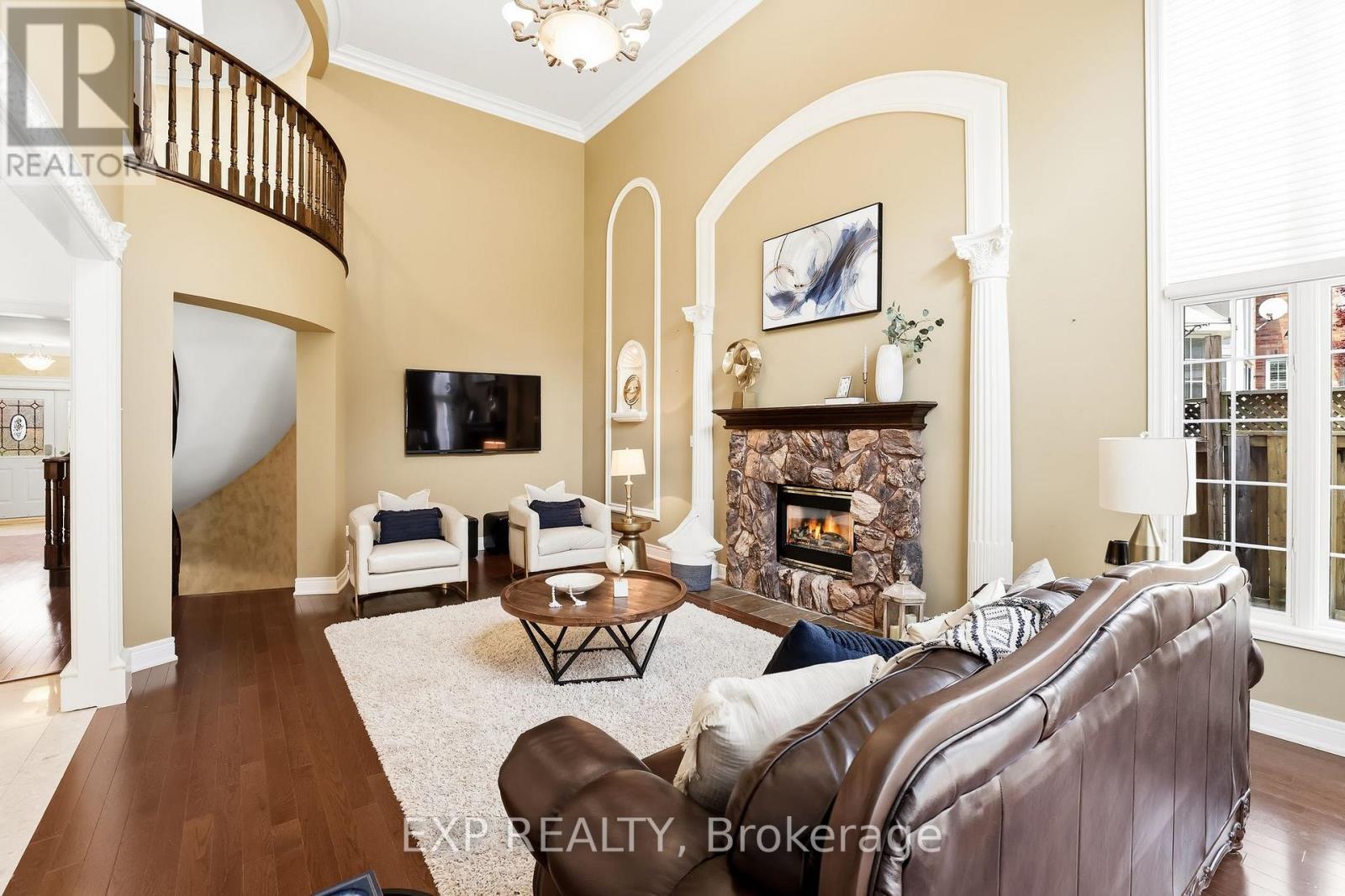467 DELANEY DRIVE - 16