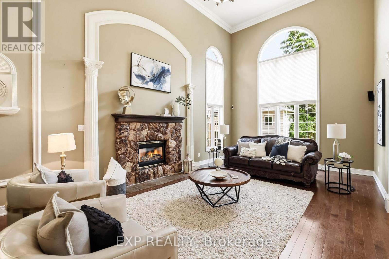 467 DELANEY DRIVE - 18