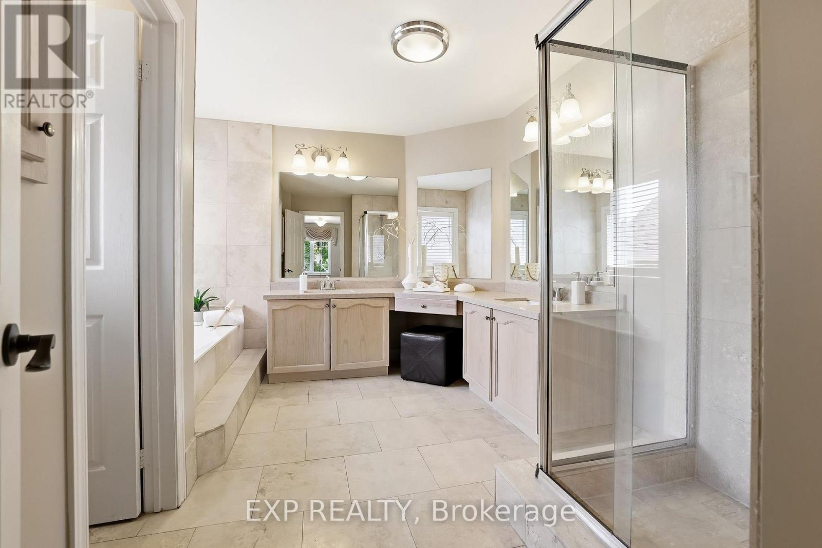 467 DELANEY DRIVE - 25