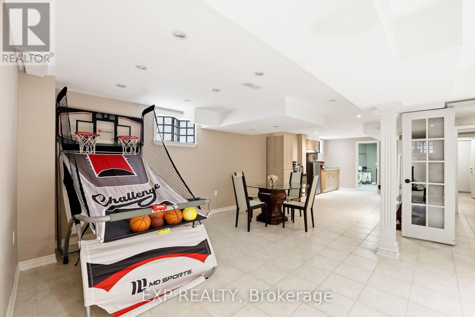 467 DELANEY DRIVE - 37