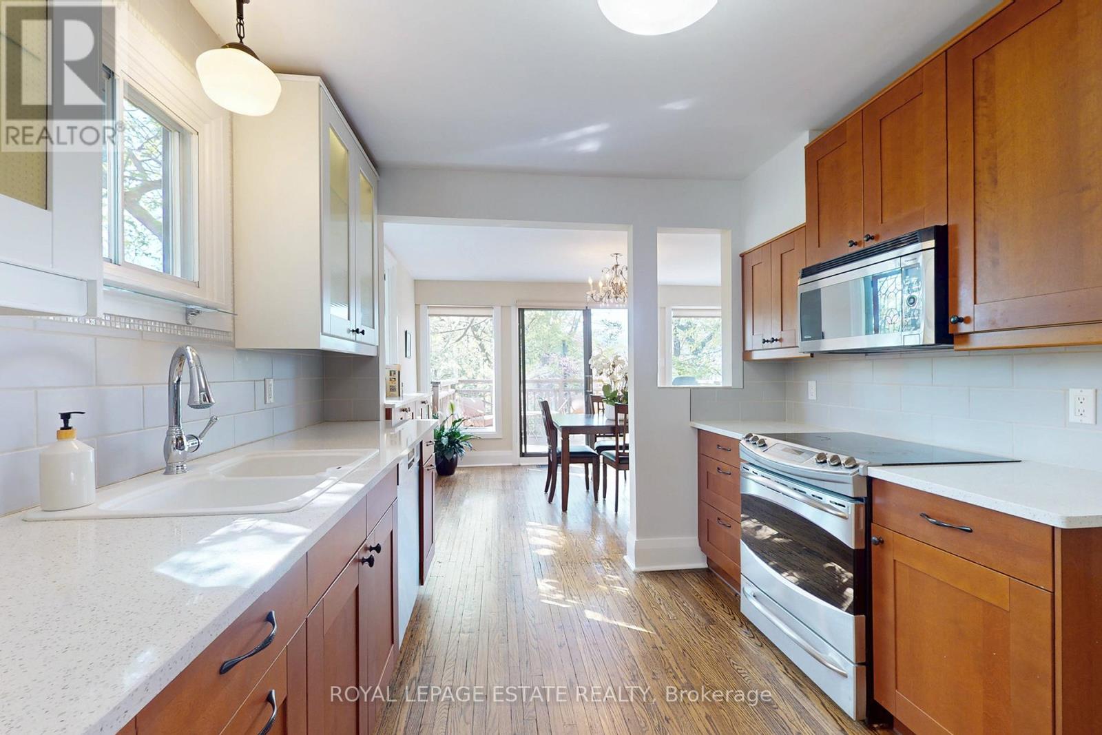27 SYCAMORE PLACE - 13