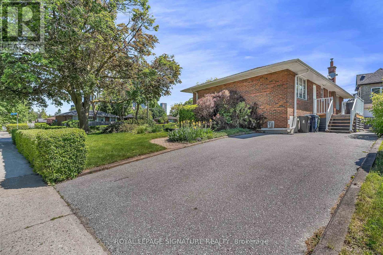 18 VERLAINE PLACE - 30