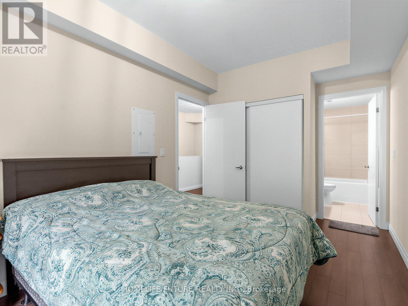 #113 22 EAST HAVEN DRIVE - 24