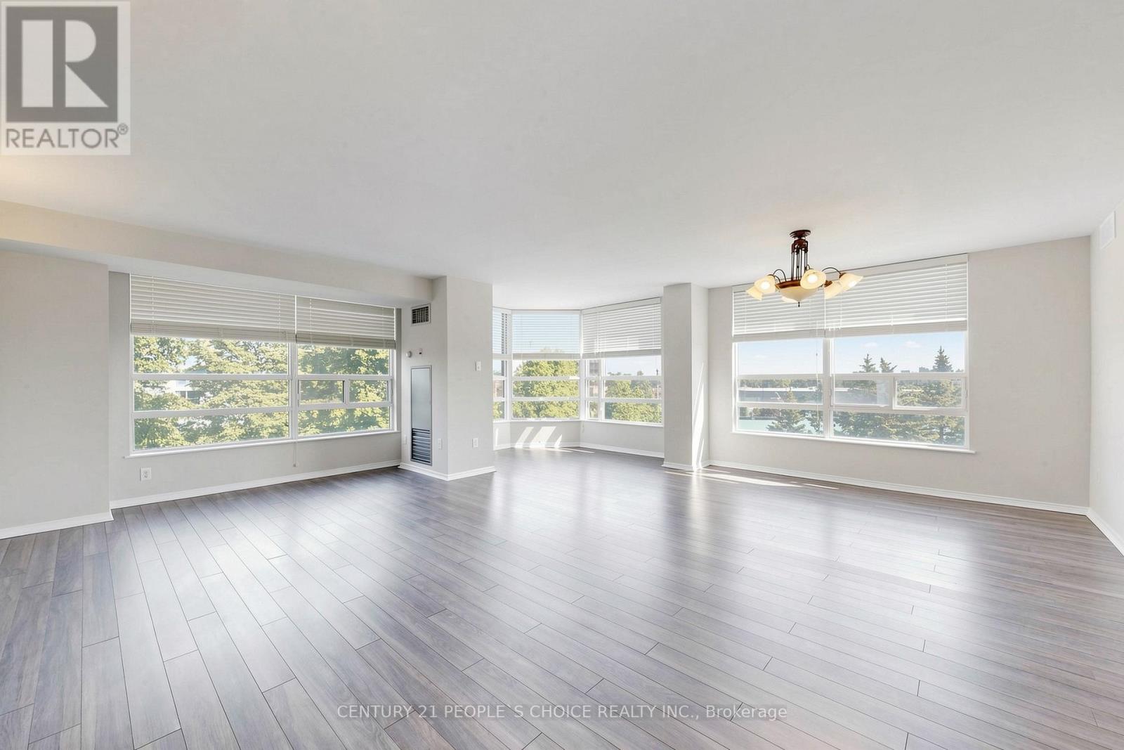 ##413 7805 BAYVIEW AVENUE - 11