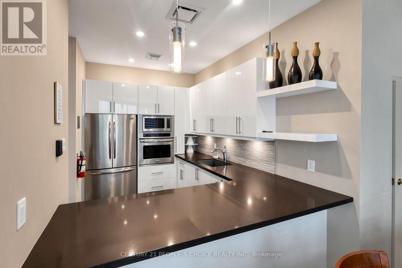 ##413 7805 BAYVIEW AVENUE - 34