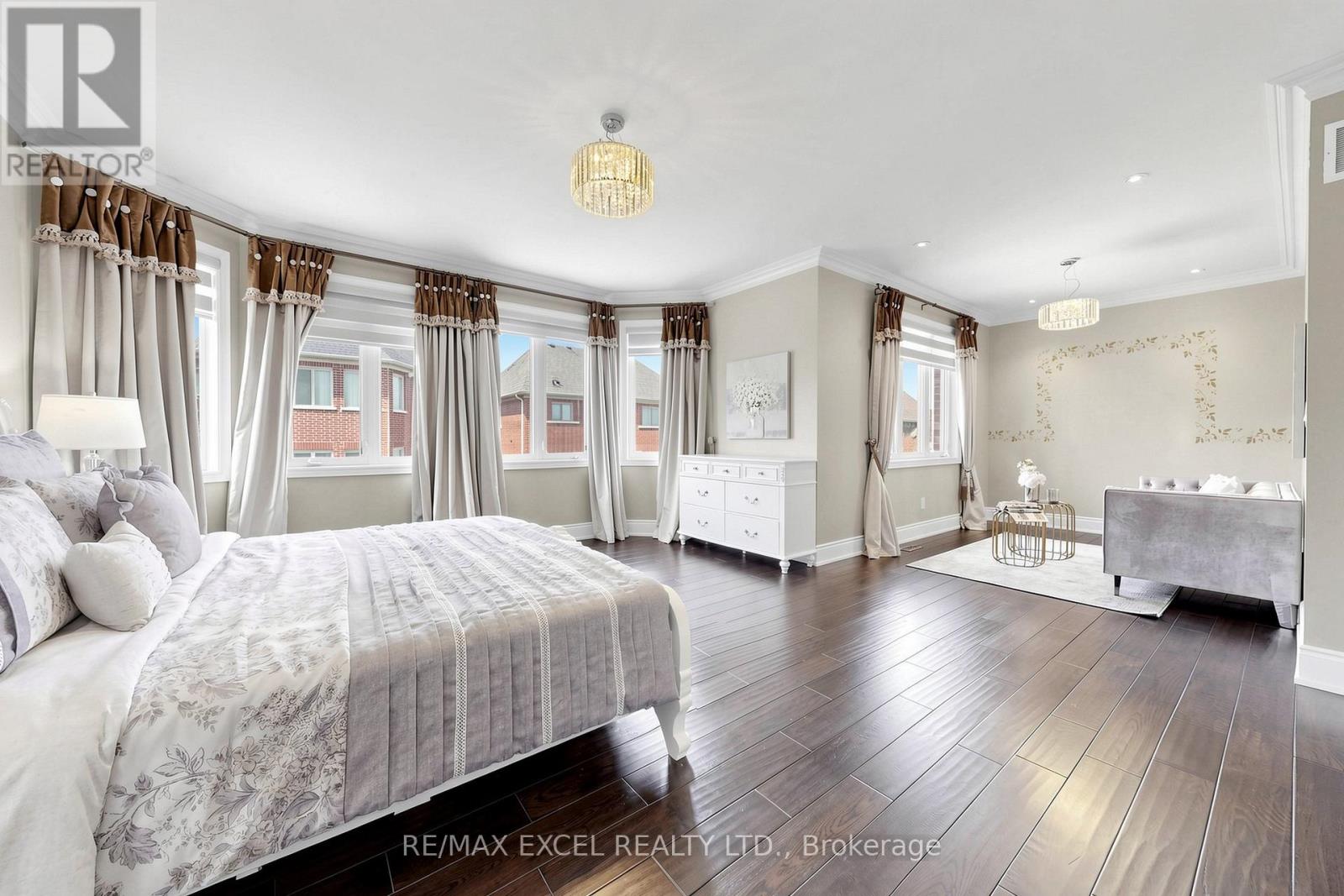 10 ROYAL WEST ROAD - 29