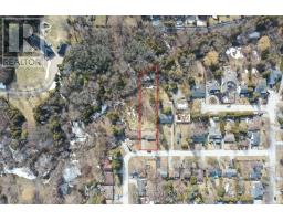 774 Sutherland Avenue, Newmarket, ON L3Y1G1 Photo 10