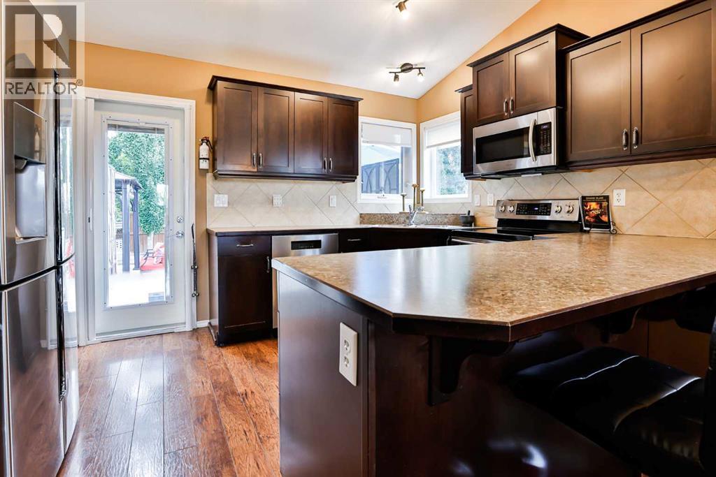 19 Firelight Way W - 11