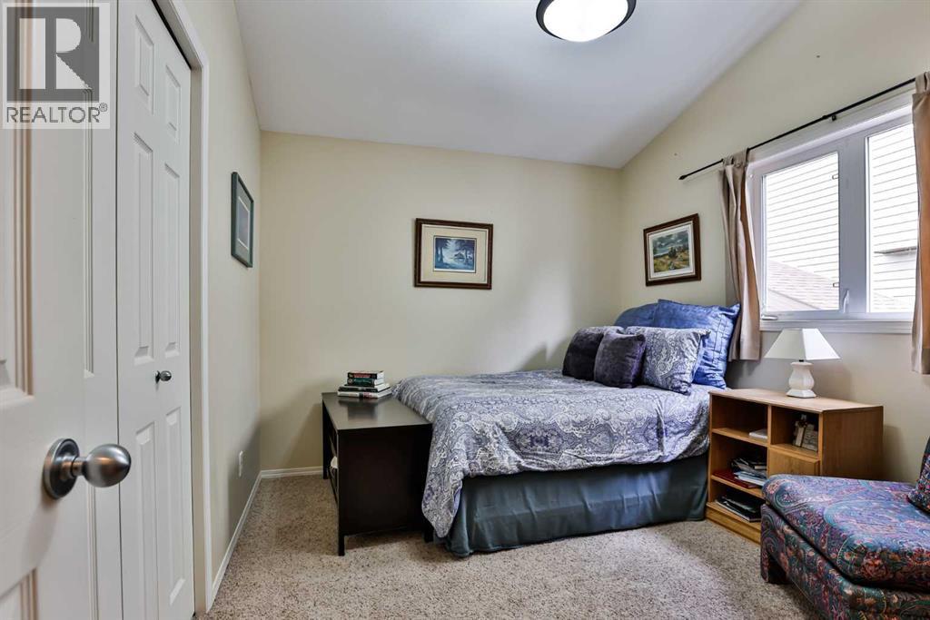 19 Firelight Way W - 14