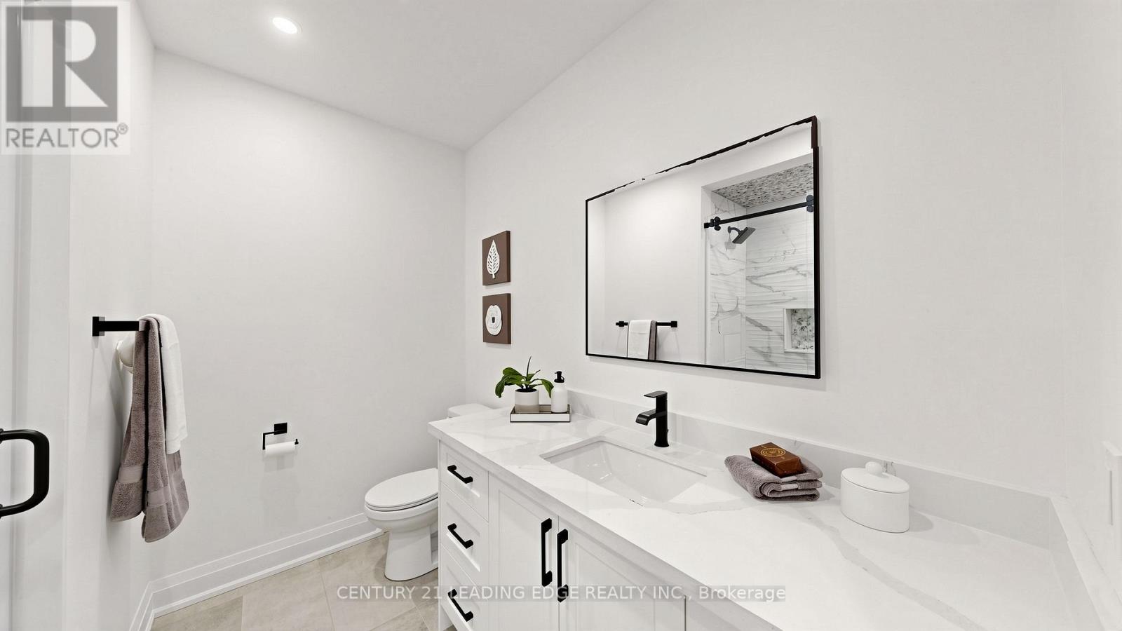 56 FAIRGATE CRESCENT - 34