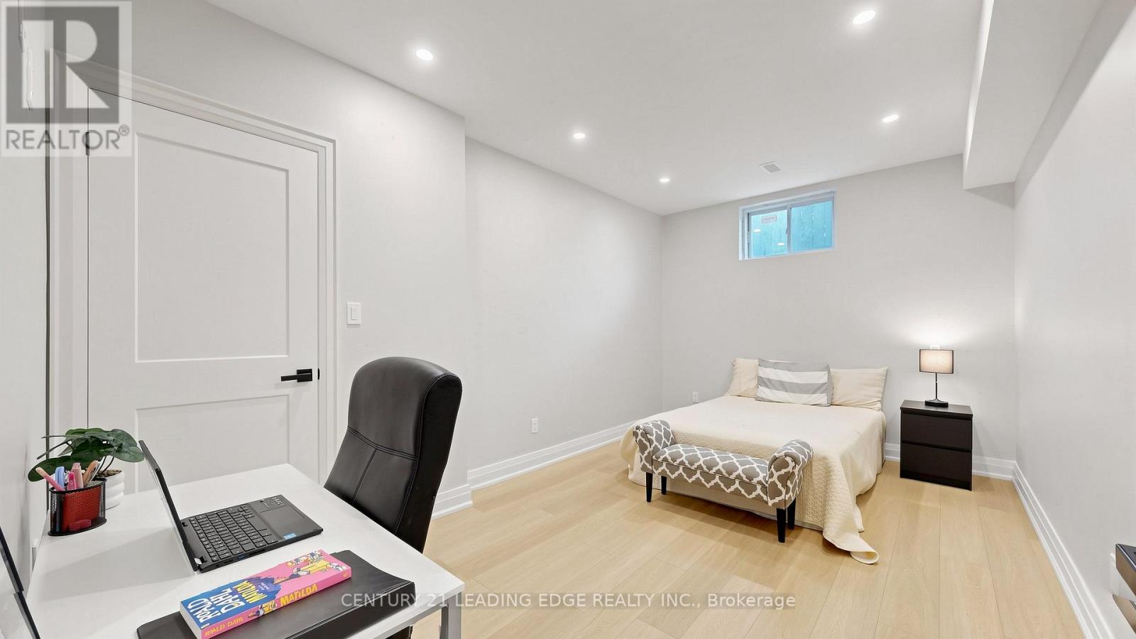56 FAIRGATE CRESCENT - 43
